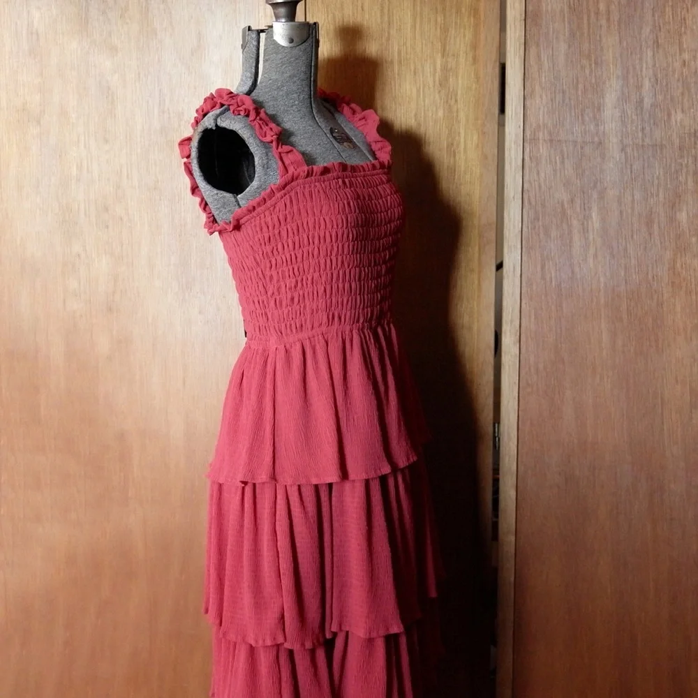 NWT Lulu’s Tiered Midi Dress - Picture 8 of 16